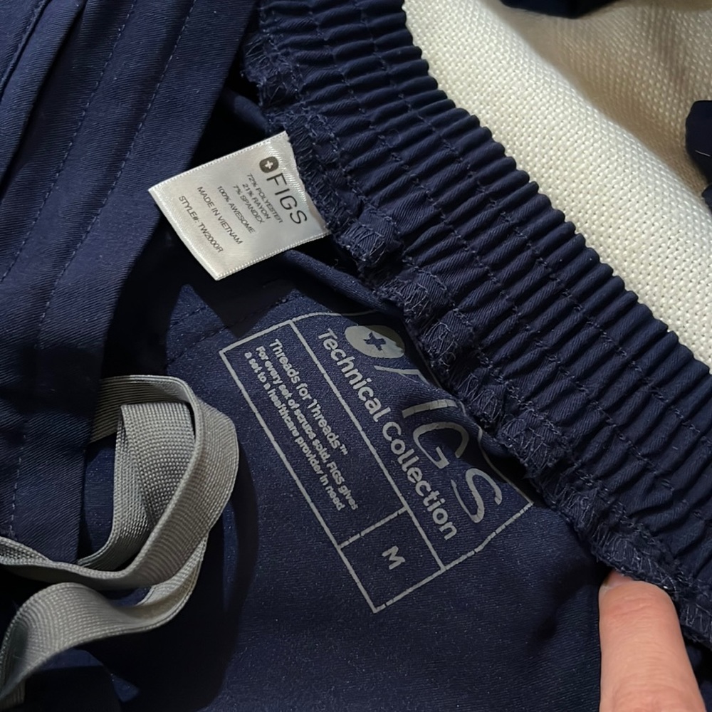 Bundle of figs scrub pants